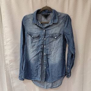 💥5/$15 Polly&Esther Blue Ombre Top Sz M